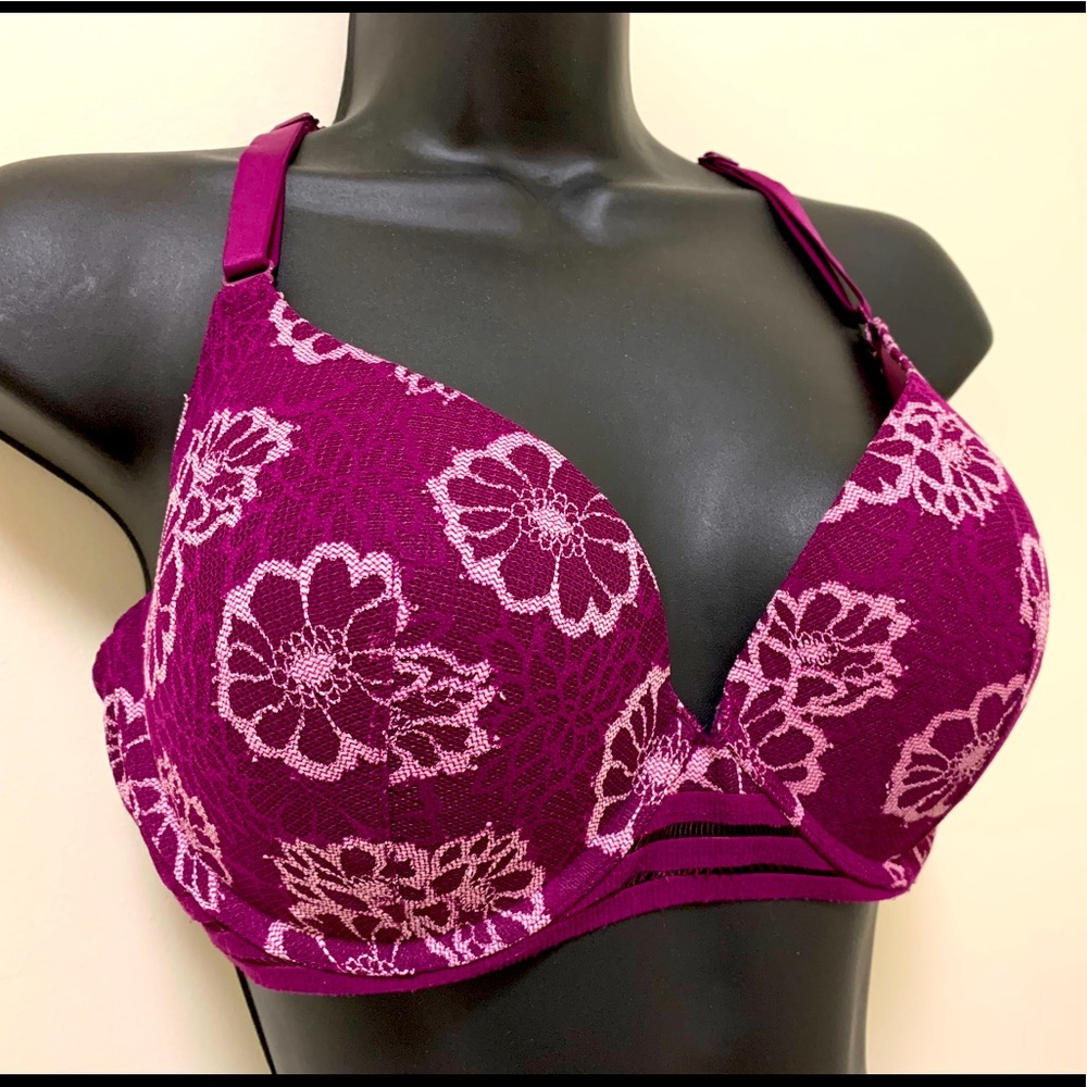 PINK Victoria’s Secret Lightly Lined 34DD